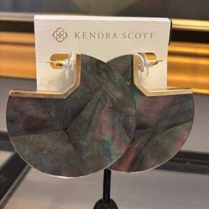NWT Kendra Scott Kai Hoop Earrings
